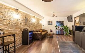 appart'hôtel le 8 avec Spa&Jacuzzi